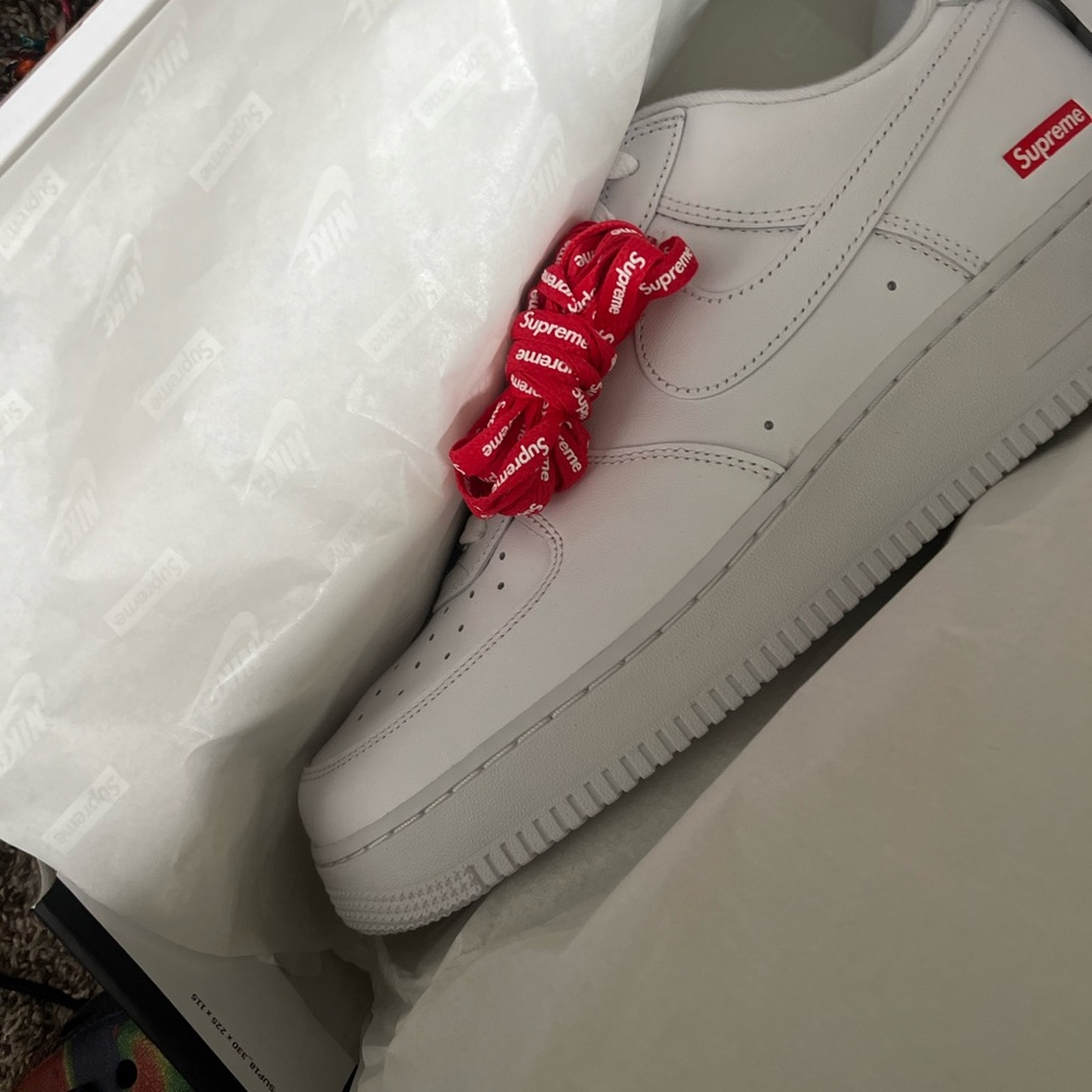 Supreme airforces 100 percent authentic